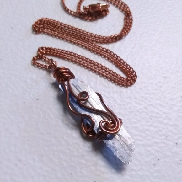 Raw Kyanite Necklace | Copper Wire Wrapped | Reversible + 2-Sided Stone Pendant - Picture 4 of 12
